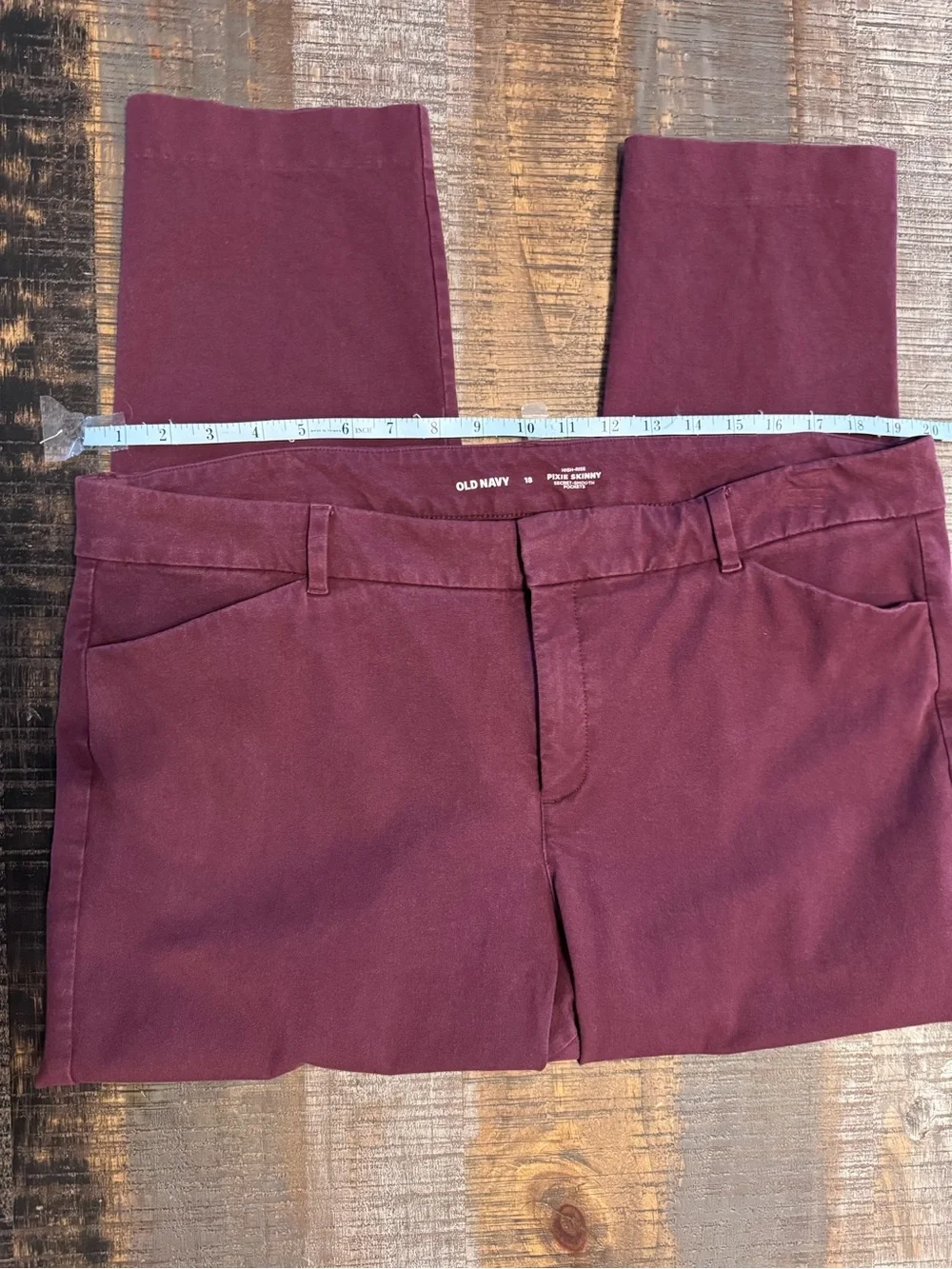 Women’s Old Navy High Rise Pixie Skinny Cropped Burgundy Pants Size 18
